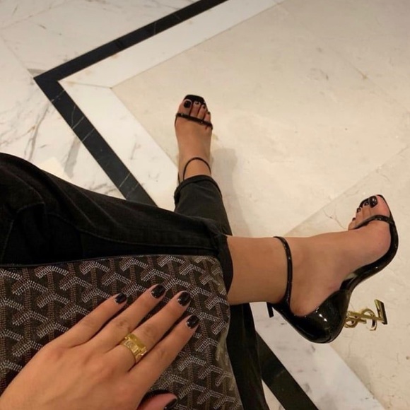 Meet your Posher, Reina - Picture 3 of 17